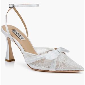 Badgley Mischka White Lace Bow Heels